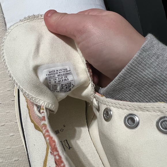 Converse - Picture 3 of 3